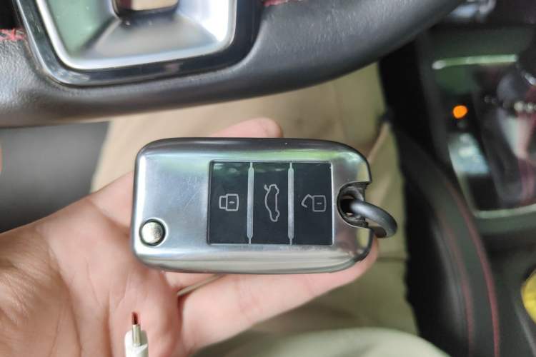 Used MG ZS 2017 16T Automatic Flagship Internet Edition Vehicle Key