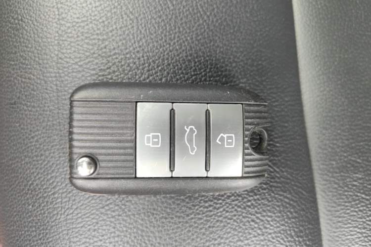 Used MG ZS 2017 1.5L Automatic Luxury Edition Vehicle Key