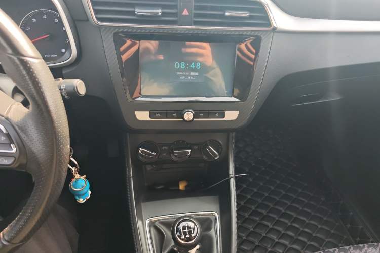 Used MG ZS 2017 1.5L Manual Comfort Edition Audio And AC Panel