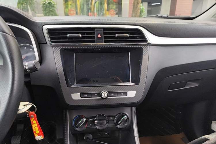 Used MG ZS 2017 1.5L Manual Elite Edition Audio And AC Panel