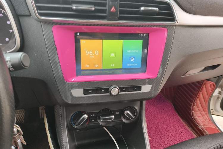 Used MG ZS 2017 1.5L Manual Luxury Edition Audio And AC Panel