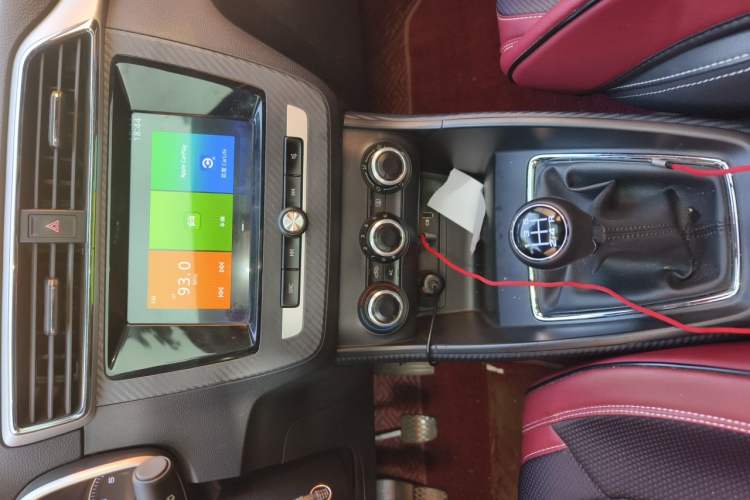 Used MG ZS 2017 1.5L Manual Luxury Edition Audio And AC Panel