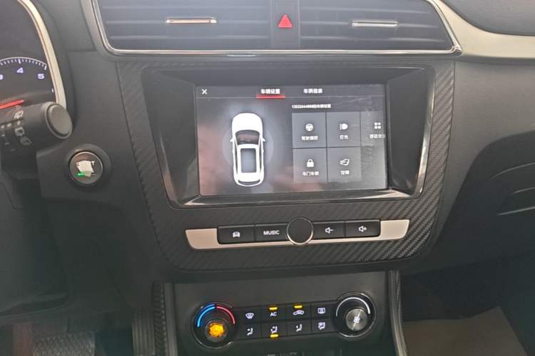 Used MG ZS 2017 1.5L Automatic Luxury Internet Edition Audio And AC Panel