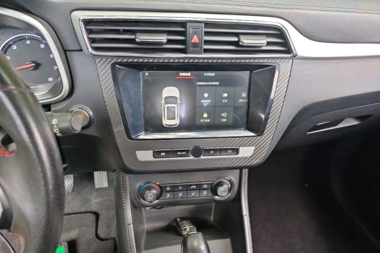 Used MG ZS 2017 16T Automatic Flagship Internet Edition Audio And AC Panel