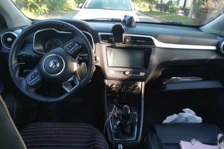 Used MG ZS 2017 1.5L Automatic Elite Edition Center Console