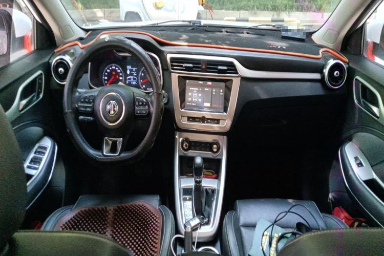 Used MG ZS 2017 1.5L Automatic Luxury Internet Edition Center Console
