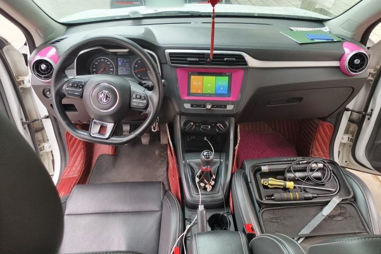 Used MG ZS 2017 1.5L Manual Luxury Edition Center Console