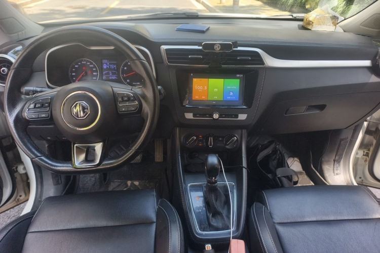 Used MG ZS 2017 1.5L Automatic Luxury Edition Center Console