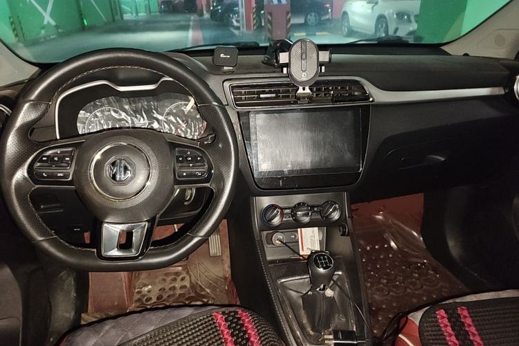 Used MG ZS 2017 1.5L Manual Comfort Edition Center Console