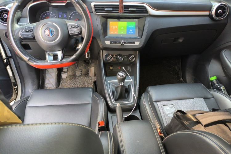 Used MG ZS 2017 1.5L Manual Luxury Edition Center Console