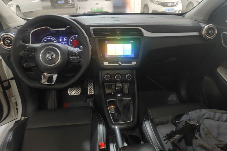 Used MG ZS 2017 1.5L Automatic Luxury Edition Center Console
