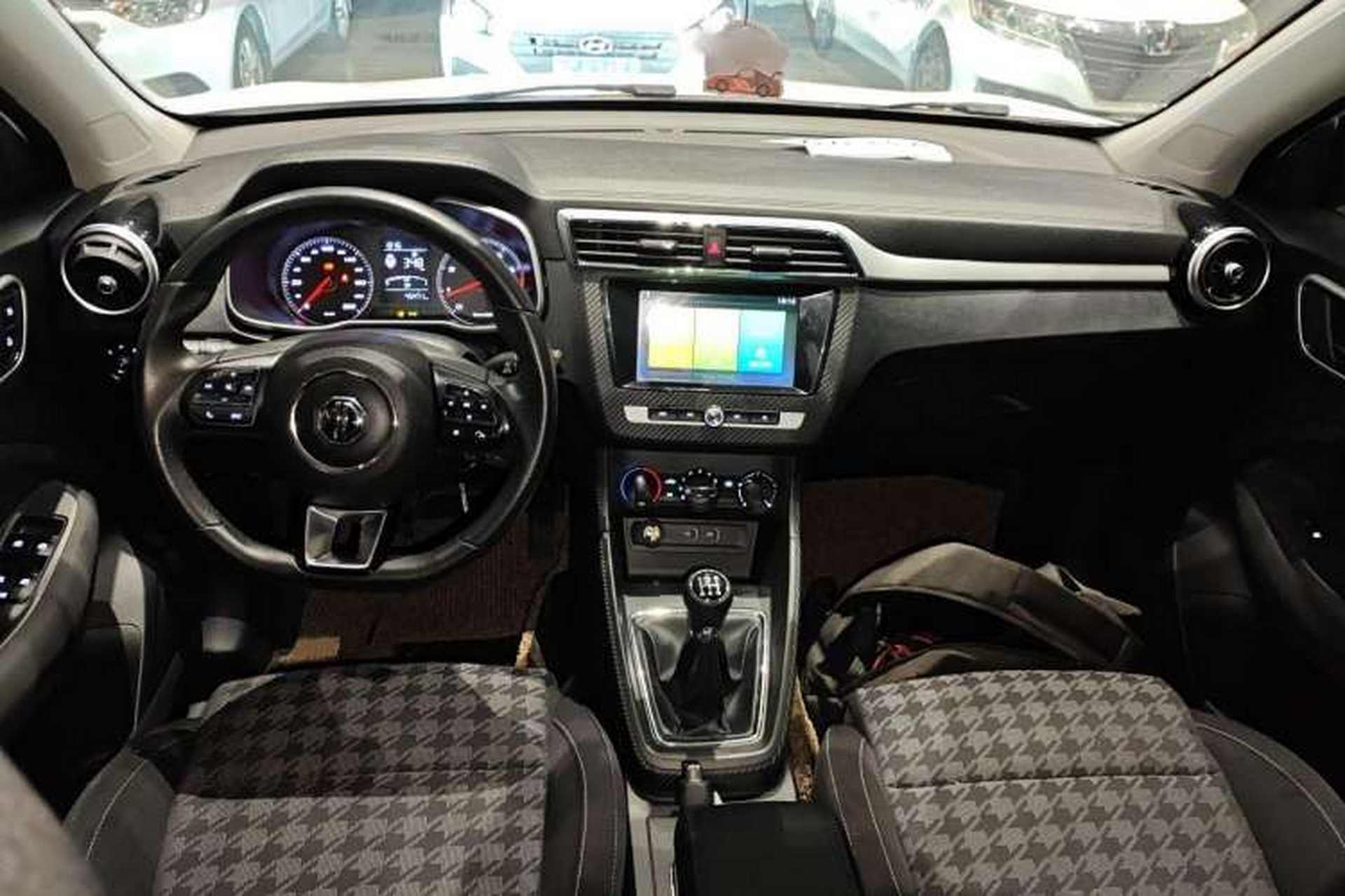 Used MG ZS 2017 1.5L Manual Comfort Edition Center Console