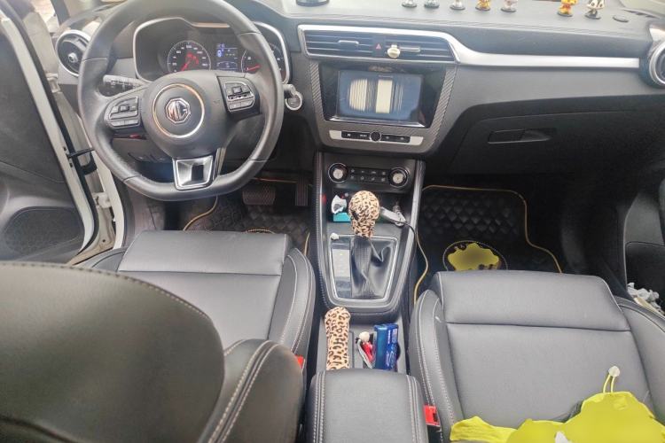 Used MG ZS 2017 1.5L Automatic Luxury Internet Edition Center Console
