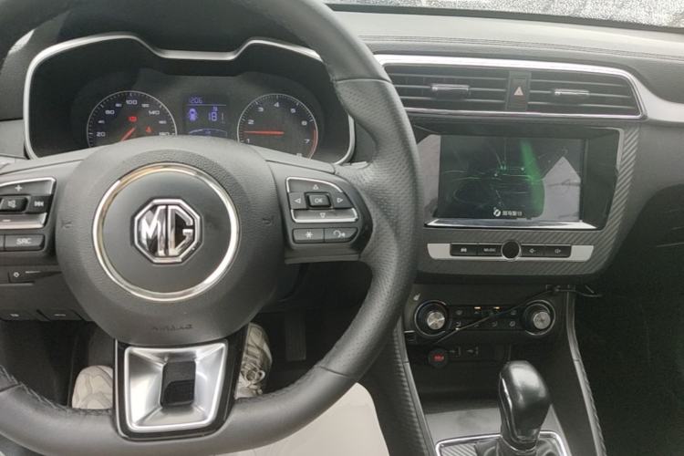 Used MG ZS 2017 1.5L Automatic Luxury Internet Edition Center Console