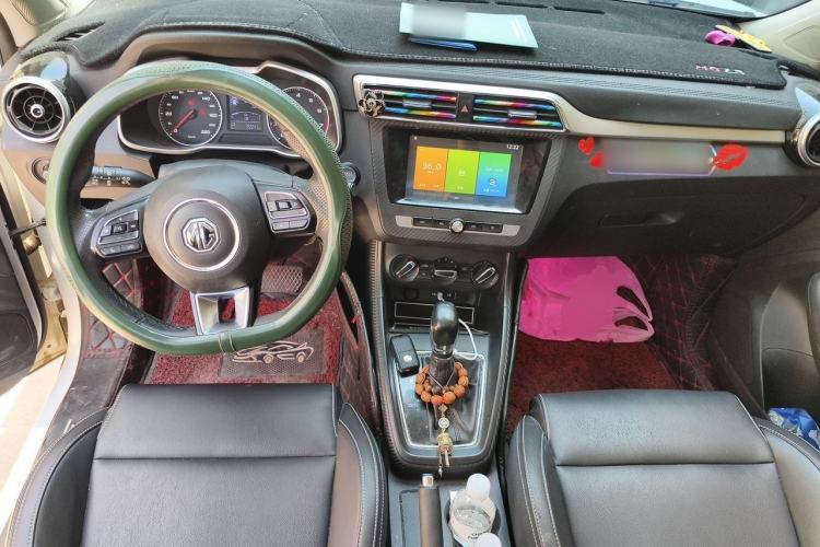Used MG ZS 2017 1.5L Automatic Luxury Edition Center Console