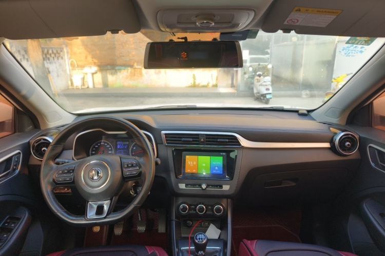 Used MG ZS 2017 1.5L Manual Luxury Edition Center Console