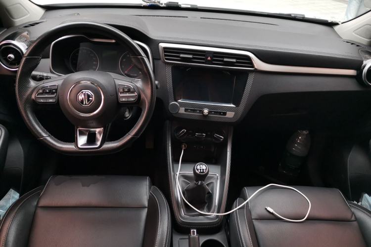 Used MG ZS 2017 1.5L Manual Elite Edition Center Console