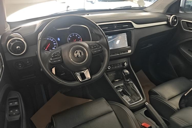 Used MG ZS 2017 1.5L Automatic Luxury Internet Edition Center Console