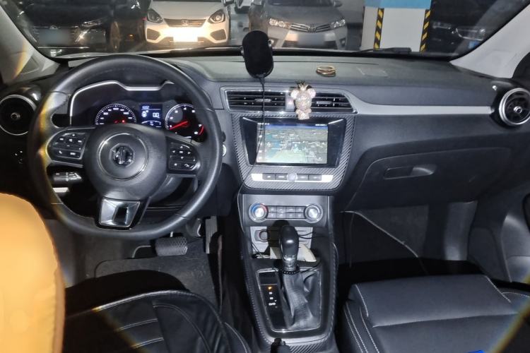 Used MG ZS 2017 1.5L Automatic Luxury Internet Edition Center Console