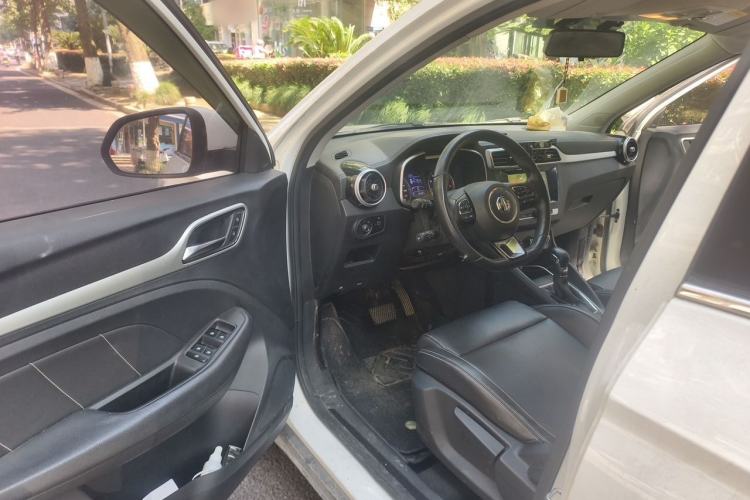 Used MG ZS 2017 1.5L Automatic Luxury Edition Driver Seat