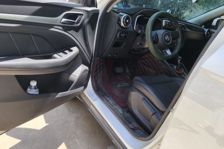 Used MG ZS 2017 1.5L Automatic Luxury Edition Driver Seat