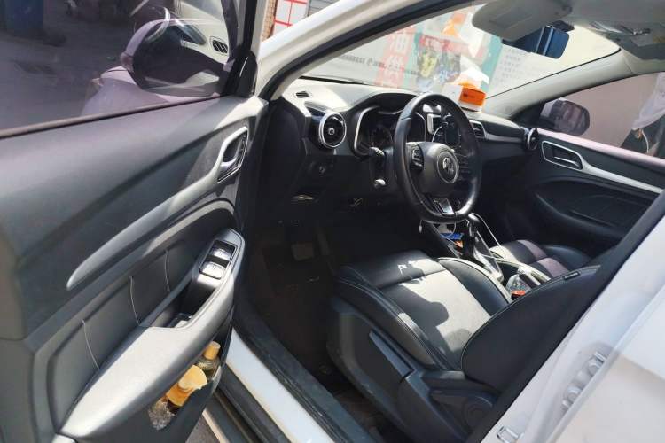 Used MG ZS 2017 1.5L Automatic Luxury Internet Edition Driver Seat