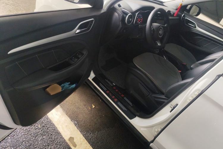 Used MG ZS 2017 1.5L Automatic Luxury Edition Driver Seat