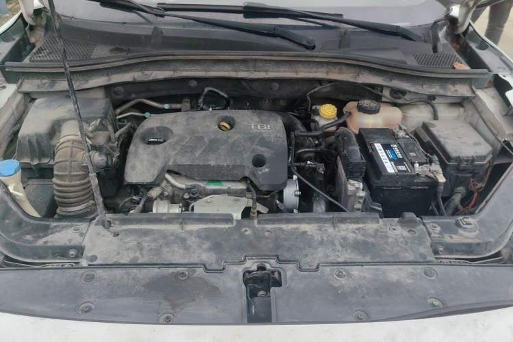 Used MG ZS 2017 16T Automatic Flagship Internet Edition Engine Bay