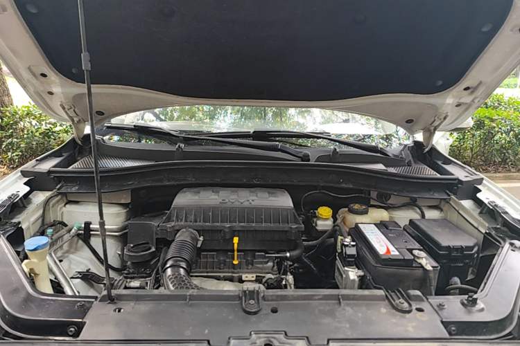 Used MG ZS 2017 1.5L Manual Elite Edition Engine Bay