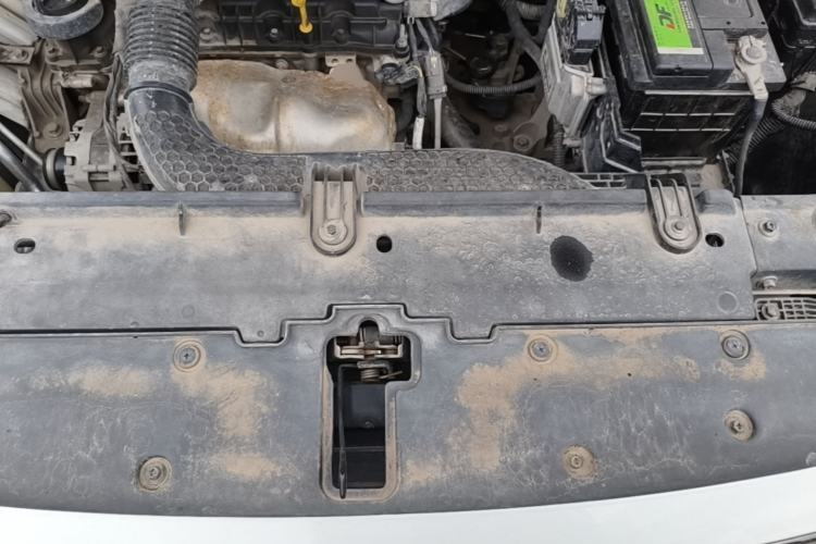 Used MG ZS 2017 1.5L Manual Luxury Edition Engine Bay