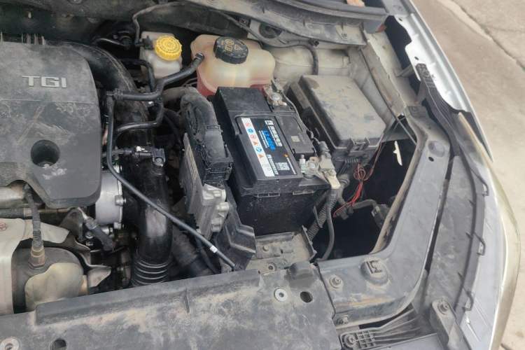 Used MG ZS 2017 16T Automatic Flagship Internet Edition Engine Bay Left