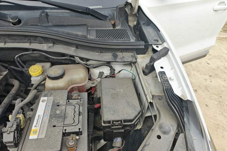 Used MG ZS 2017 1.5L Automatic Luxury Edition Engine Bay Left