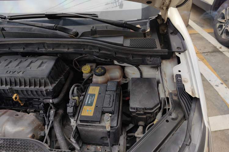 Used MG ZS 2017 1.5L Automatic Elite Edition Engine Bay Left