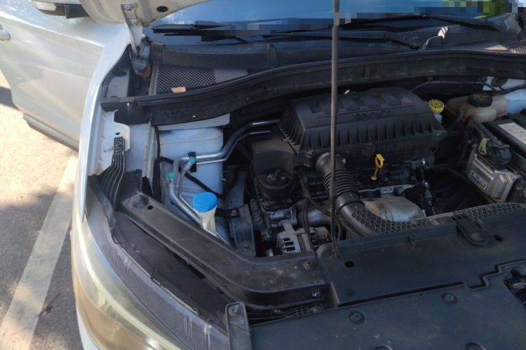 Used MG ZS 2017 1.5L Automatic Elite Edition Engine Bay Right