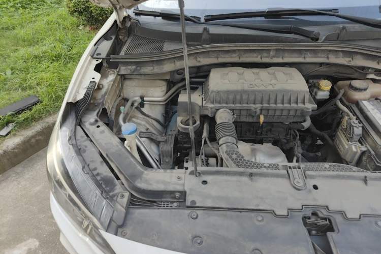 Used MG ZS 2017 1.5L Manual Luxury Edition Engine Bay Right