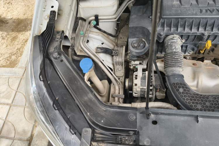 Used MG ZS 2017 1.5L Manual Luxury Edition Engine Bay Right