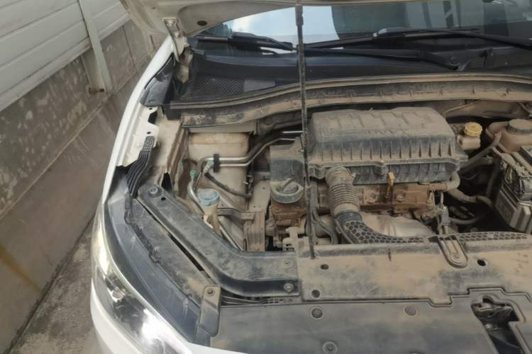 Used MG ZS 2017 1.5L Automatic Elite Edition Engine Bay Right