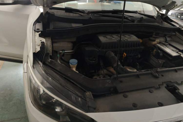 Used MG ZS 2017 1.5L Automatic Luxury Edition Engine Bay Right