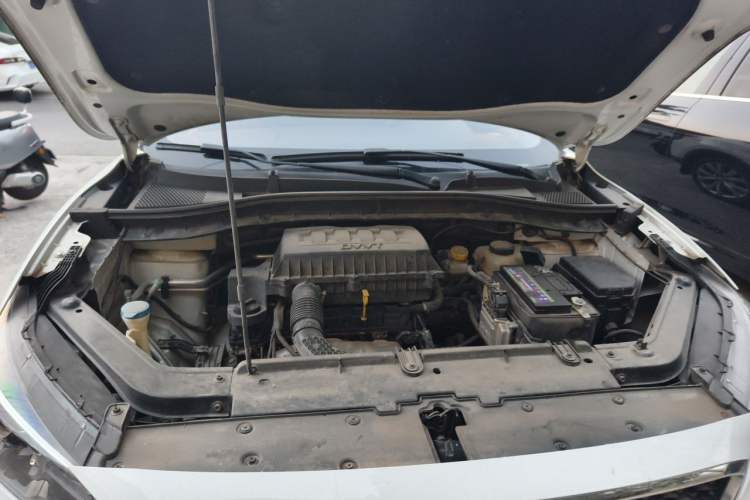 Used MG ZS 2017 1.5L Manual Luxury Edition Engine Bay