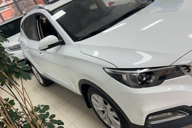 Used MG ZS 2017 1.5L Automatic Luxury Internet Edition Exterior 2