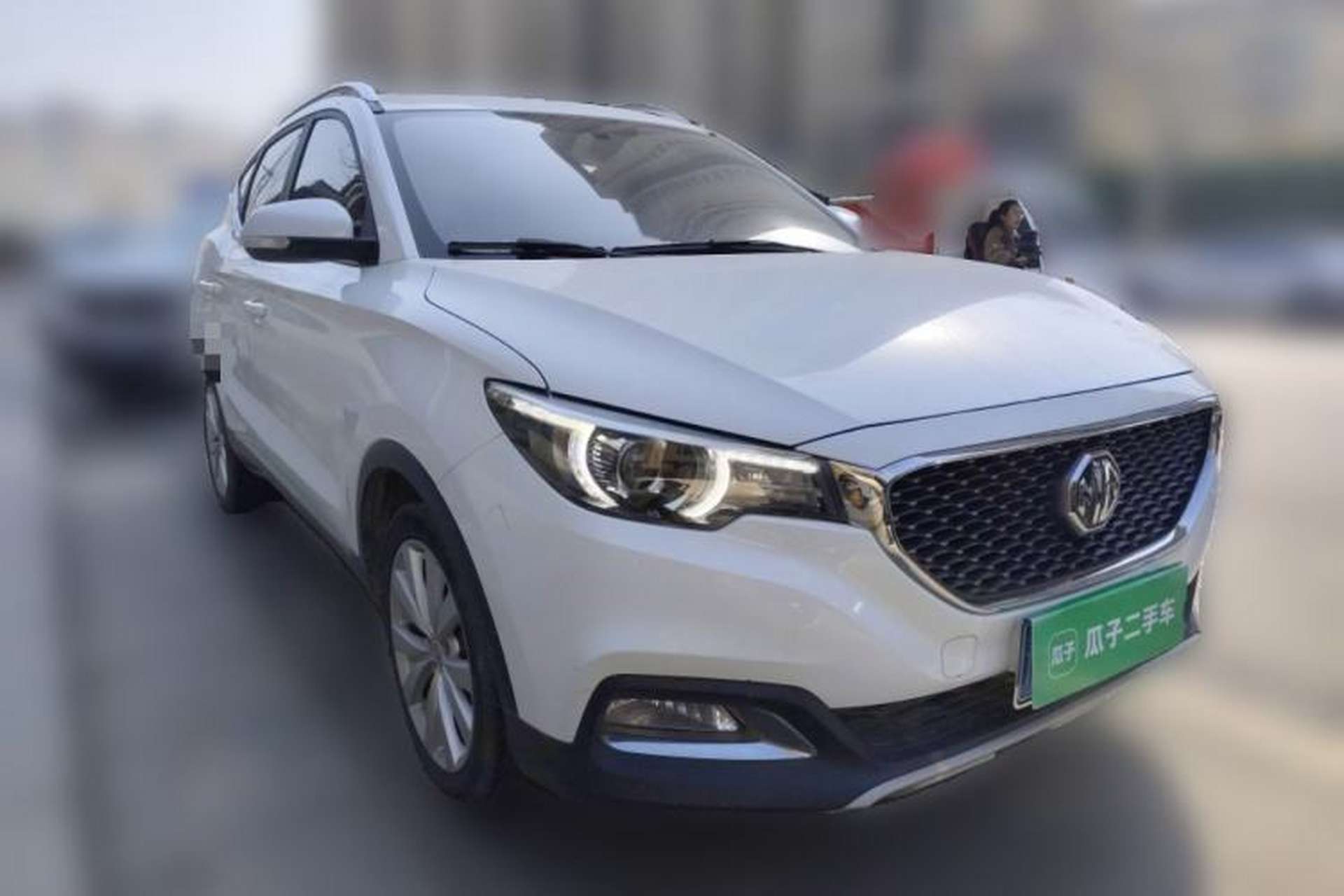 Used MG ZS 2017 1.5L Automatic Luxury Edition Front Right 45 Deg
