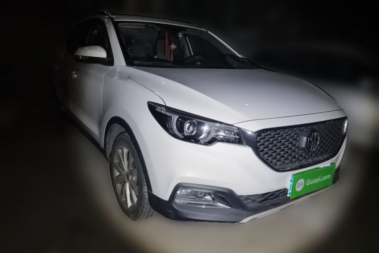 Used MG ZS 2017 1.5L Automatic Luxury Edition Front Right 45 Deg
