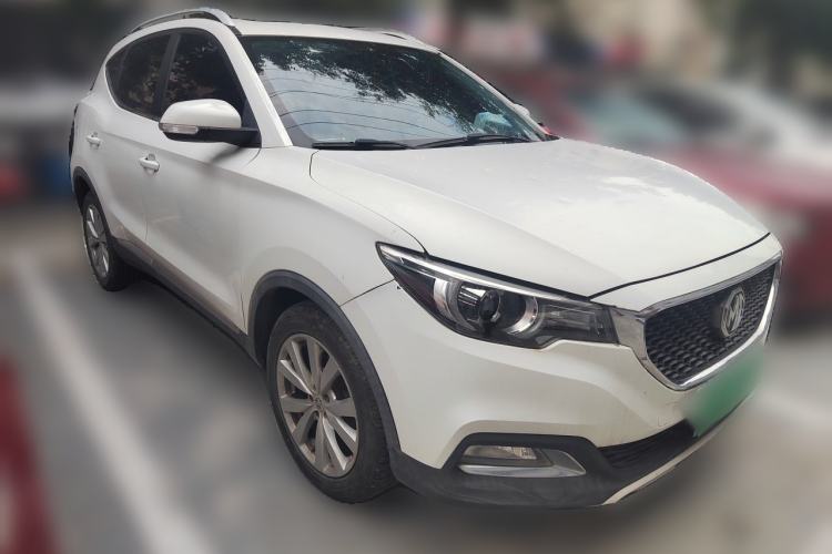 Used MG ZS 2017 1.5L Manual Luxury Edition Front Right 45 Deg