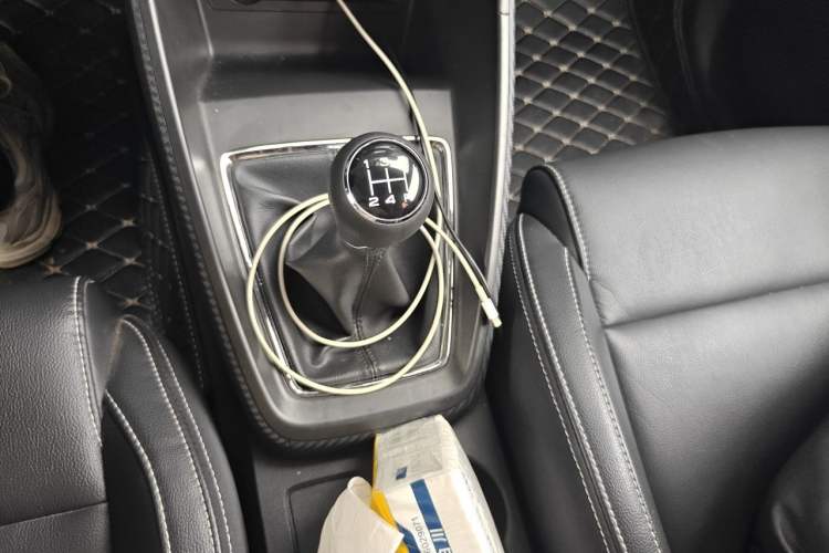 Used MG ZS 2017 1.5L Manual Elite Edition Gear Lever