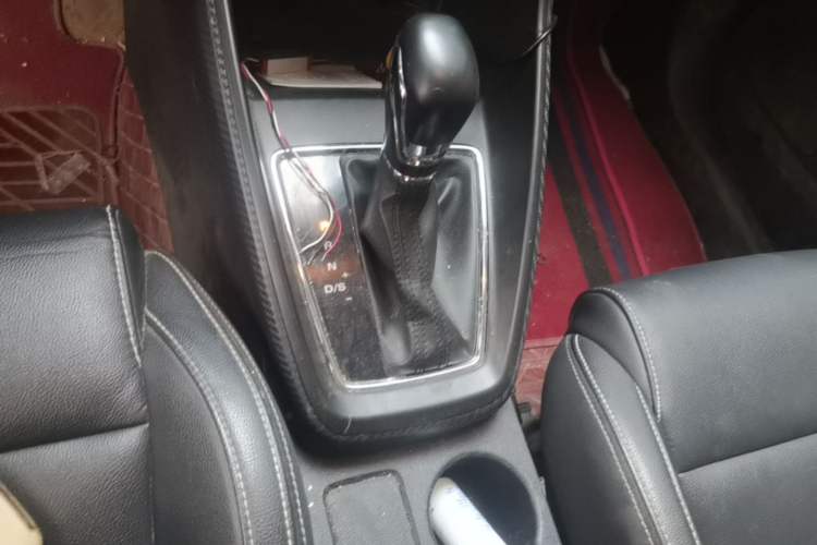Used MG ZS 2017 1.5L Automatic Elite Edition Gear Lever