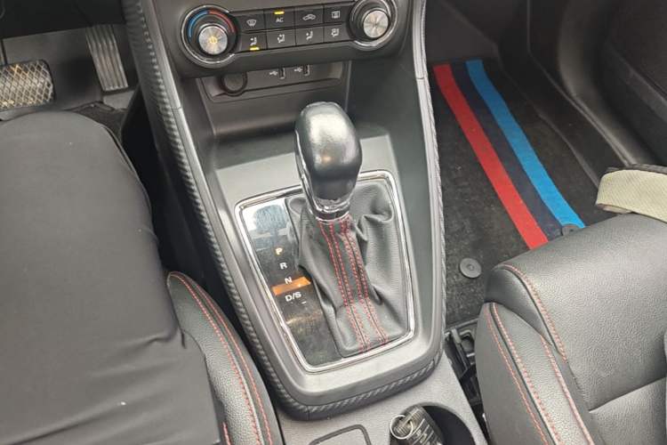 Used MG ZS 2017 16T Automatic Flagship Internet Edition Gear Lever