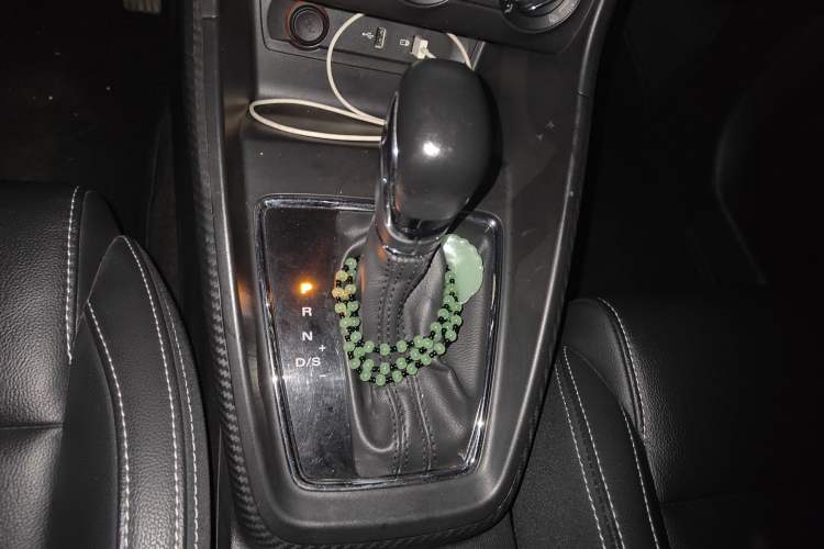 Used MG ZS 2017 1.5L Automatic Elite Edition Gear Lever