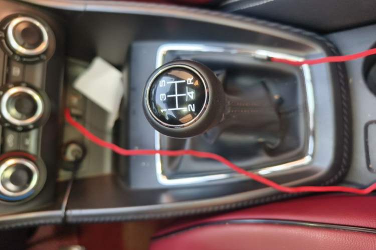 Used MG ZS 2017 1.5L Manual Luxury Edition Gear Lever