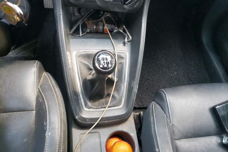 Used MG ZS 2017 1.5L Manual Elite Edition Gear Lever