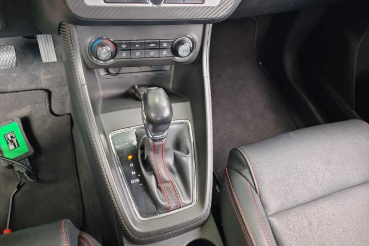 Used MG ZS 2017 16T Automatic Flagship Internet Edition Gear Lever